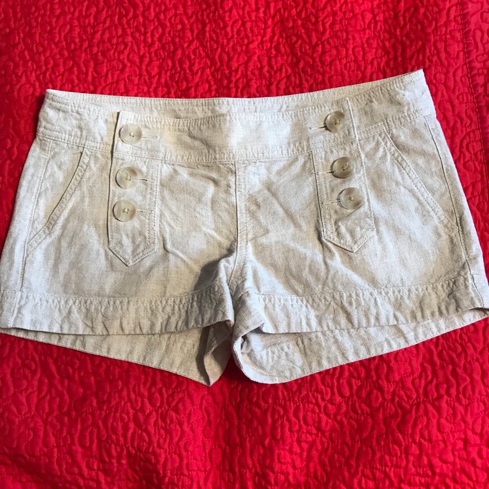 Dressy Express Linen Button Shorts